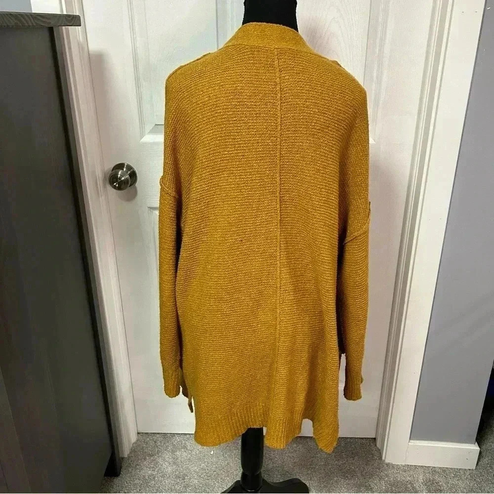 Gentle  Fawn Cardigan - Picture 3 of 6